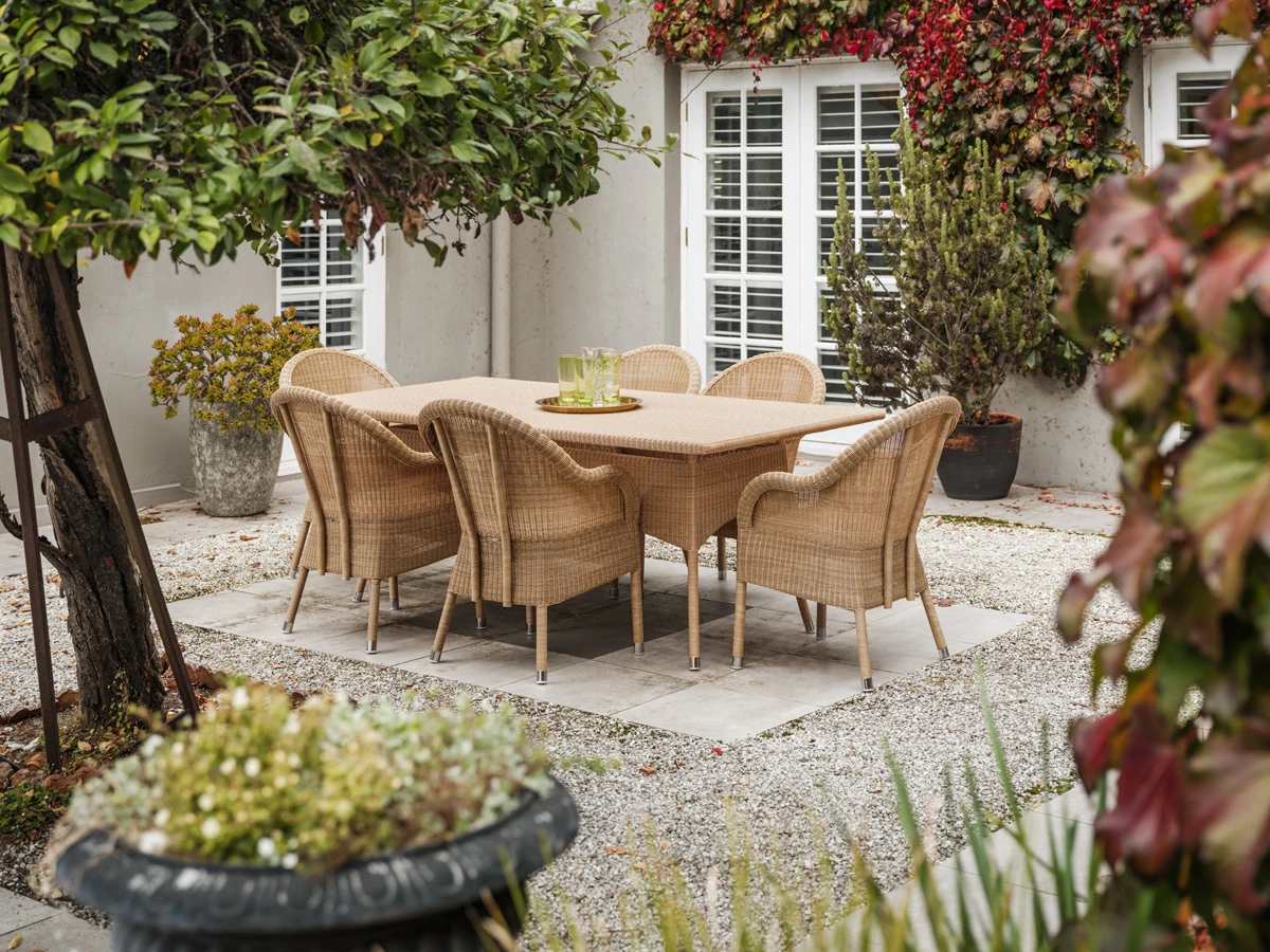 Safi Dining Table Mia Chairs (2)